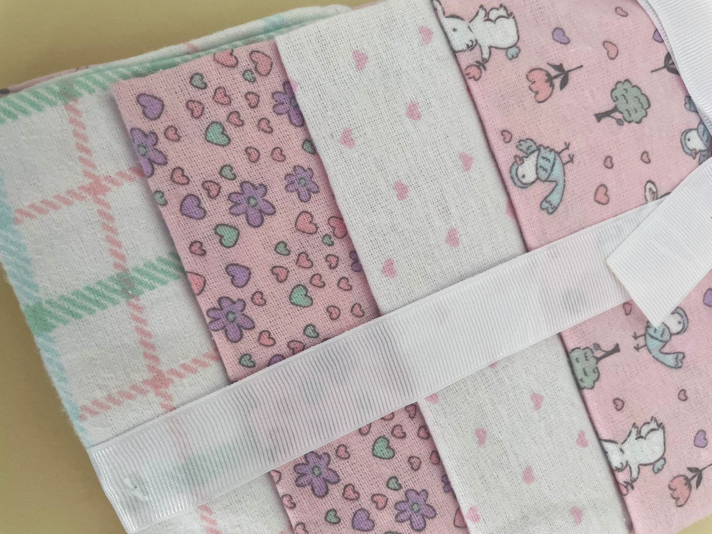 Set 4 Baberos/Tutos de Tela 100% algodón